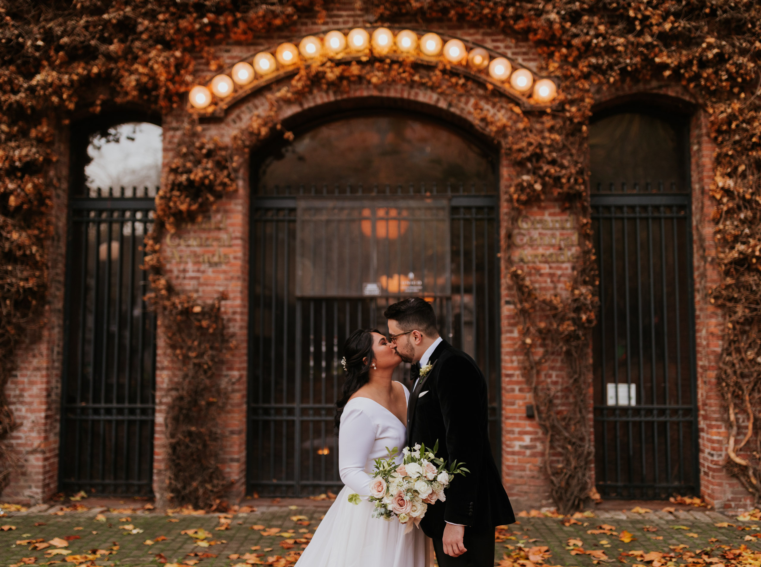Downtown Seattle Wedding | Robelle + Jonny