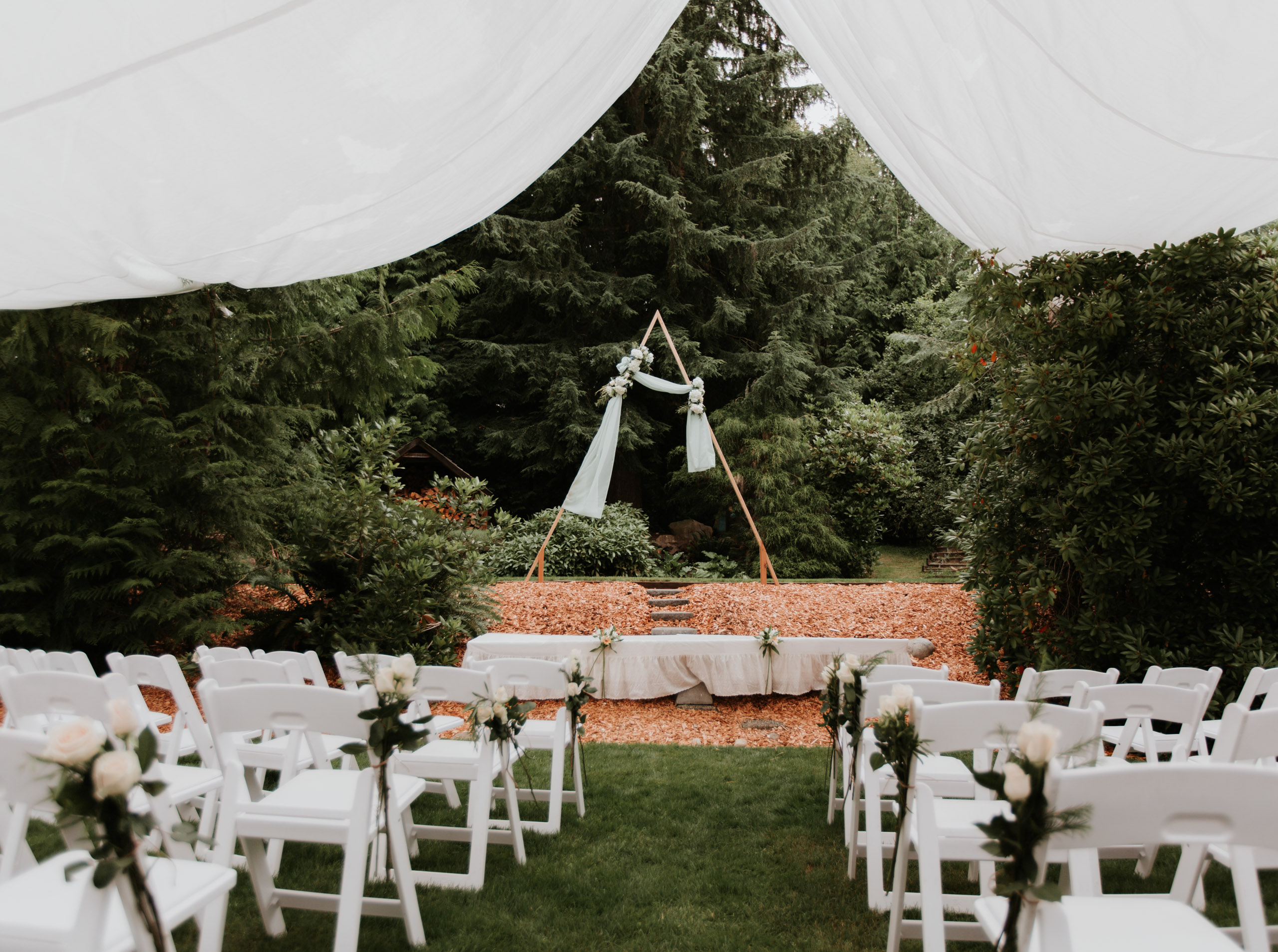 woodinville-backyard-wedding-intimate-wedding-01