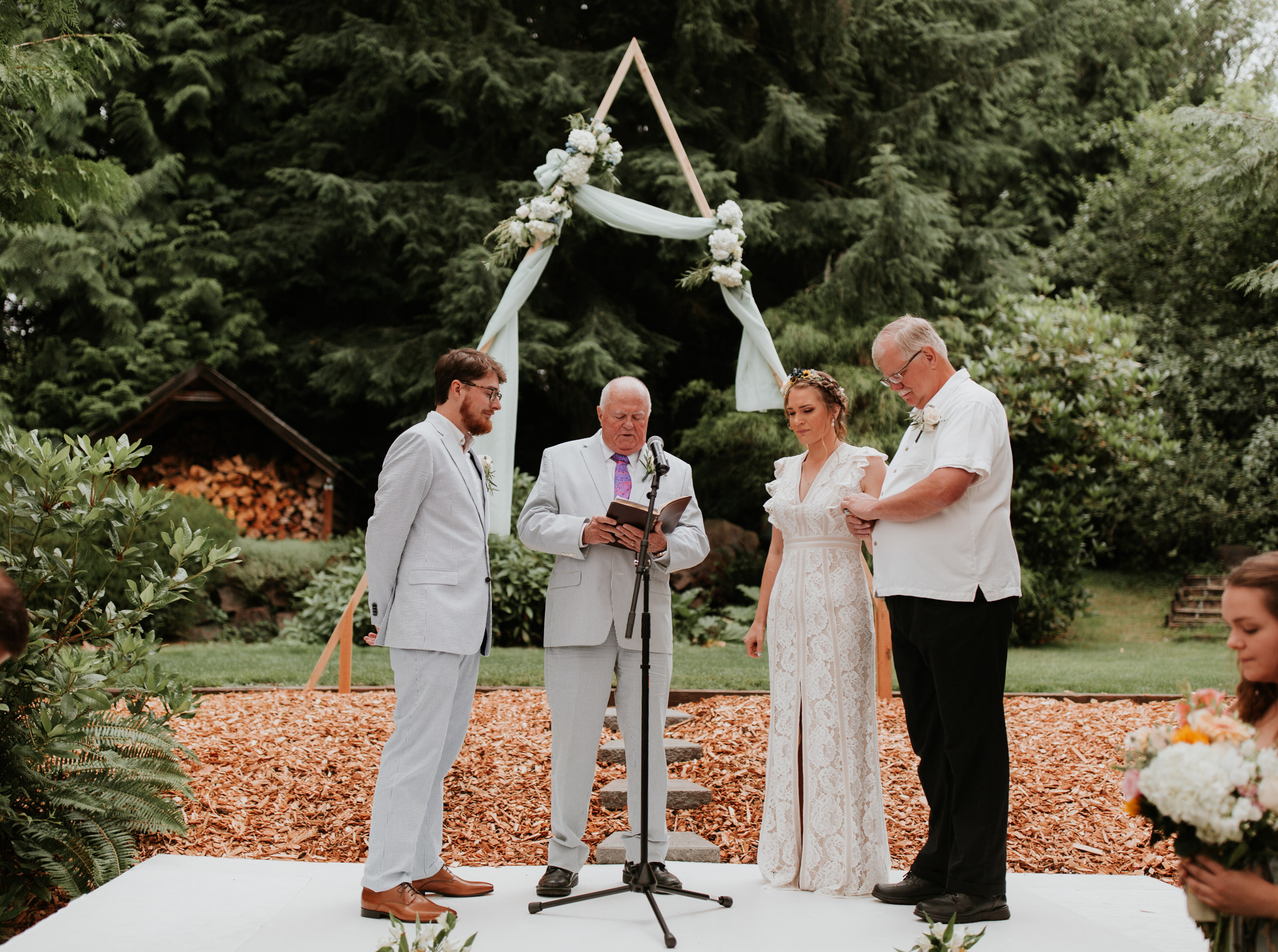 woodinville-backyard-wedding-intimate-wedding-21