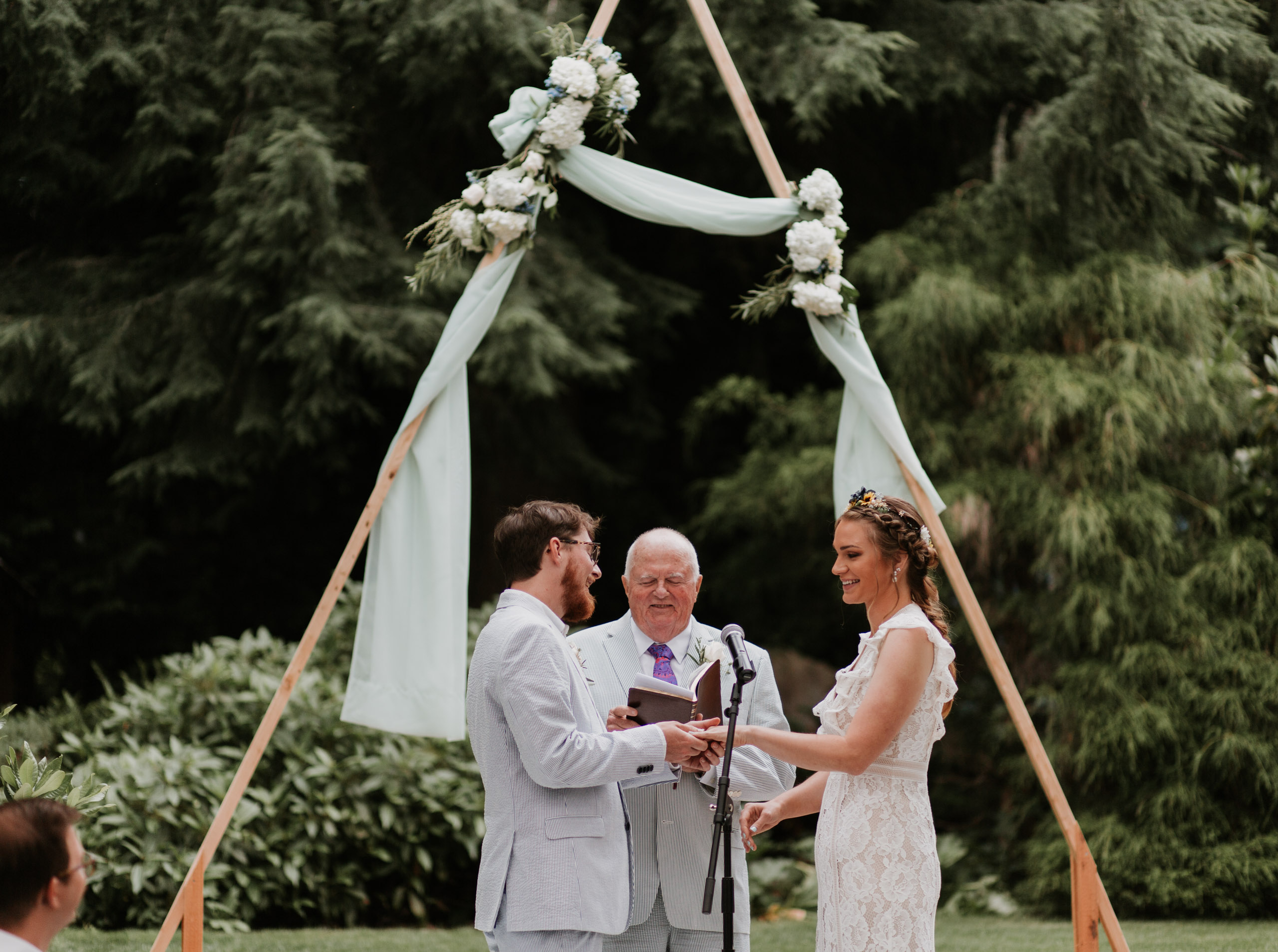 woodinville-backyard-wedding-intimate-wedding-24