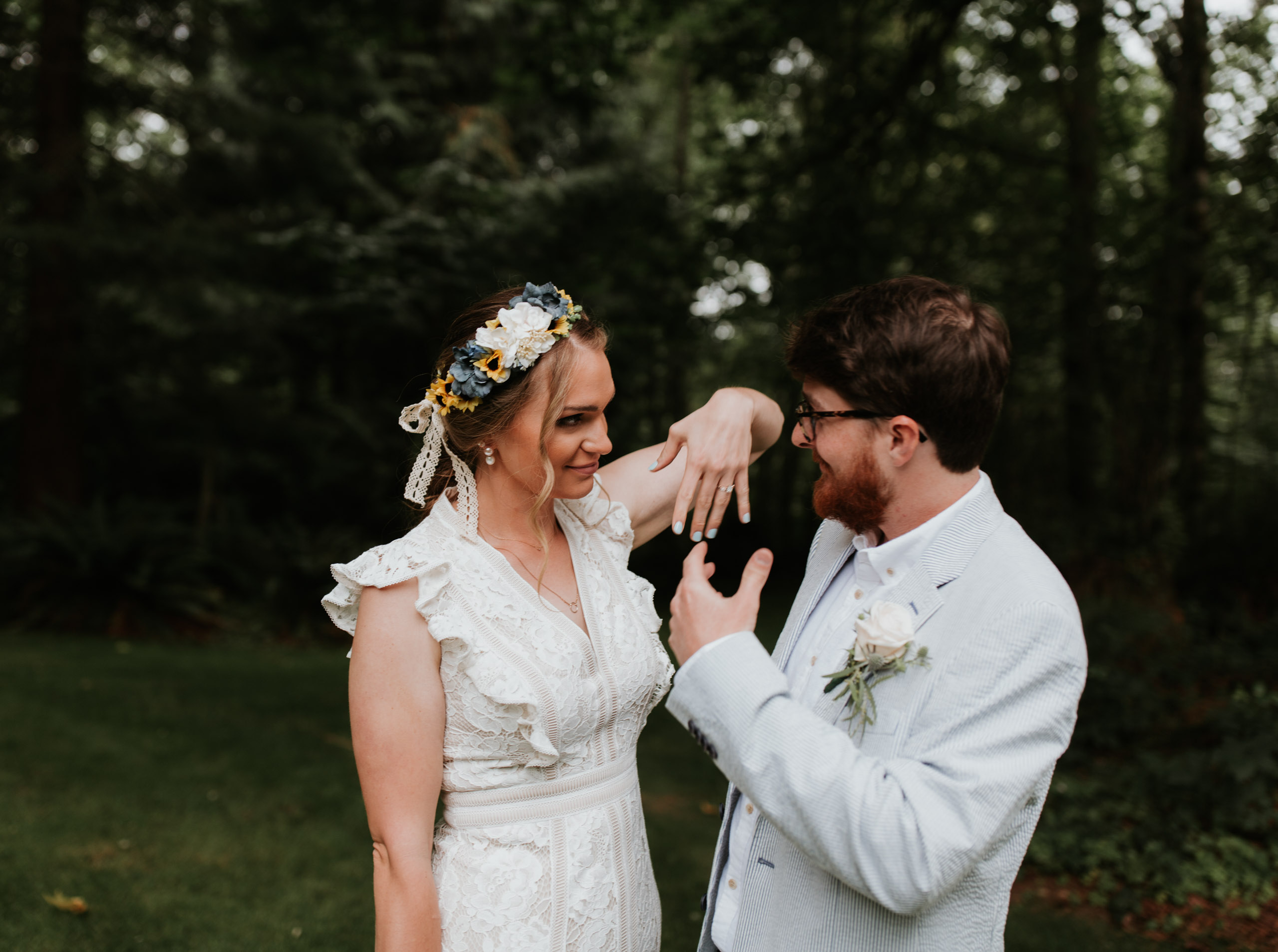 woodinville-backyard-wedding-intimate-wedding-36
