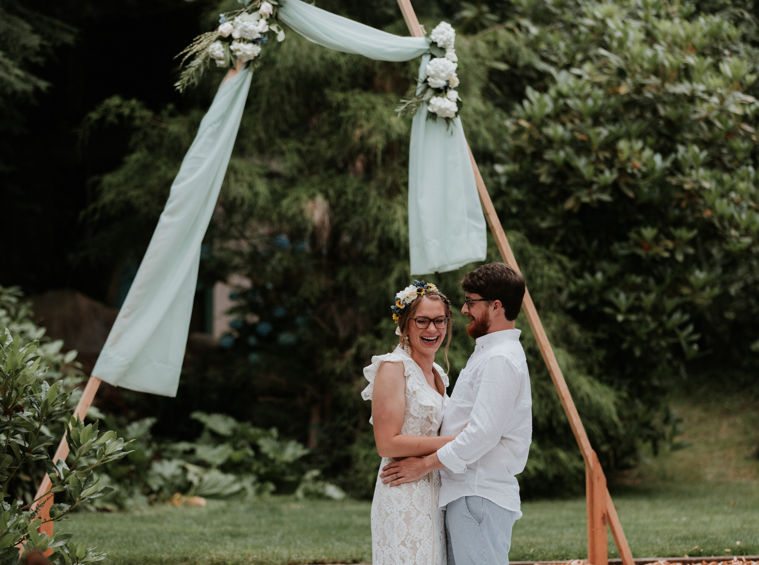 woodinville-backyard-wedding-intimate-wedding-56